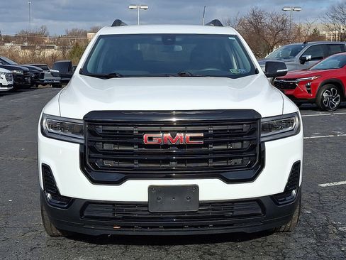 Certified 2023 GMC Acadia SLE w/ Driver Convenience Package image 2