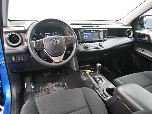 Used 2017 Toyota RAV4 XLE FWD image 16