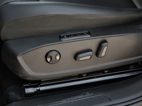 Used 2021 Volkswagen ID.4 Pro S image 35