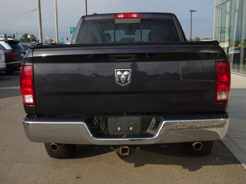 Used 2018 RAM 1500 Classic SLT AWD/4WD image 4