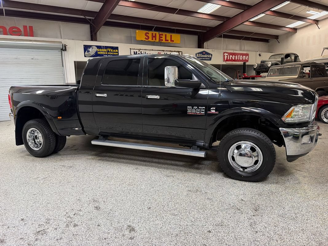 Used 2018 RAM 3500 Laramie w/ Convenience Group AWD/4WD image 10