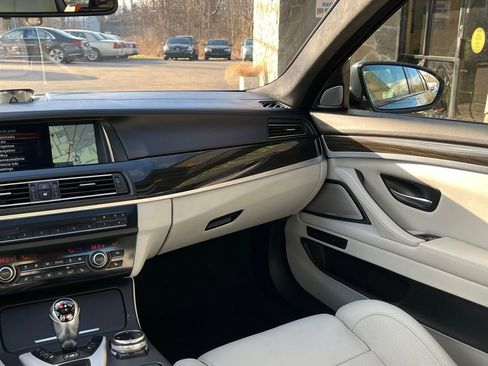 Used 2014 BMW M5 image 34