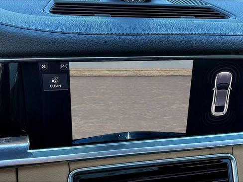 Used 2019 Porsche Panamera RWD image 14
