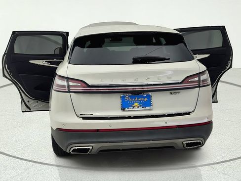 Used 2020 Lincoln Nautilus FWD w/ Equipment Group 101A image 33