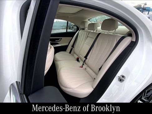 Used 2025 Mercedes-Benz E 450 4MATIC Sedan image 21