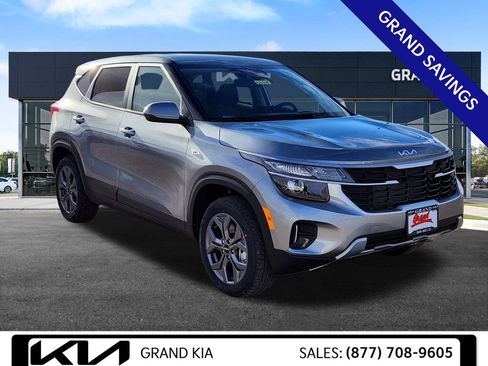 New 2026 Kia Seltos LX image 2