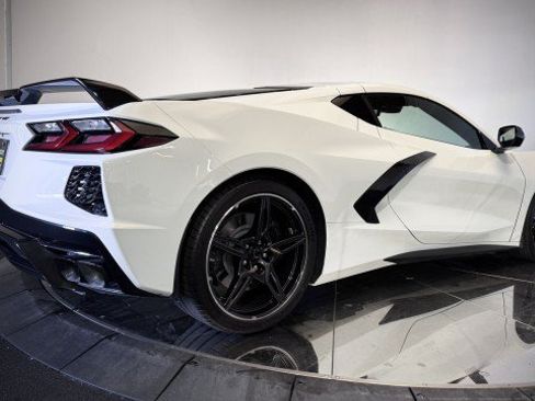Used 2024 Chevrolet Corvette Stingray Premium Cpe w/ Z51 Performance Package RWD image 27