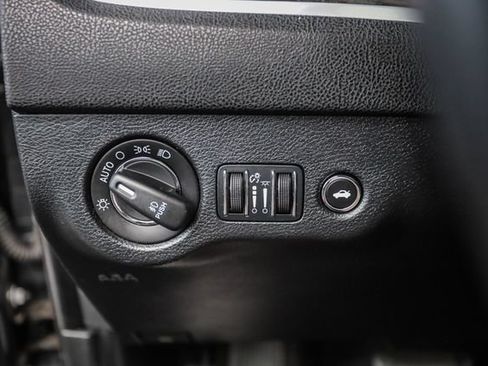 Used 2015 Chrysler 300 C RWD image 56