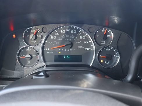 New 2026 Chevrolet Express 2500 w/ Driver Convenience Package RWD image 33
