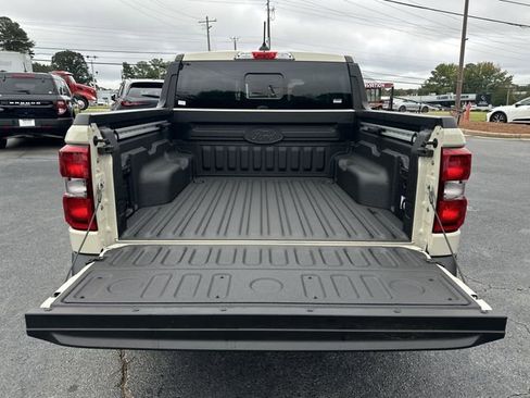 Used 2025 Ford Maverick Lariat image 24