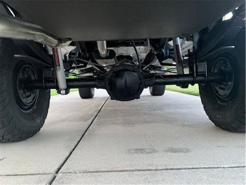 Used 1991 GMC Suburban 4WD image 9