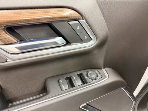 Used 2022 Chevrolet Silverado 1500 LT image 22