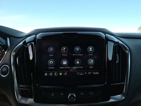 Used 2023 Chevrolet Traverse LT image 23