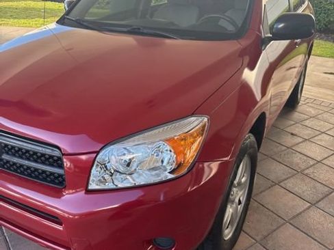 Used 2008 Toyota RAV4 4WD image 4