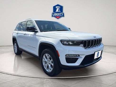 Certified 2023 Jeep Grand Cherokee Limited AWD/4WD image 16