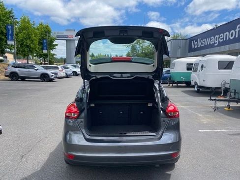Used 2016 Ford Focus SE FWD image 17