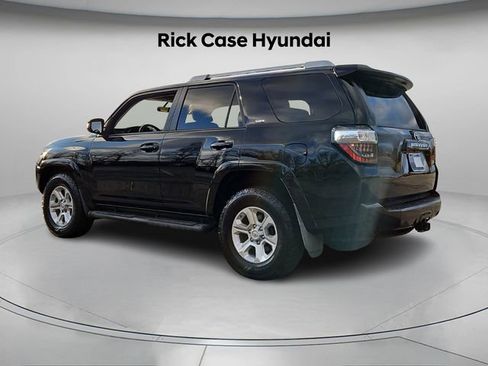 Used 2018 Toyota 4Runner SR5 image 8