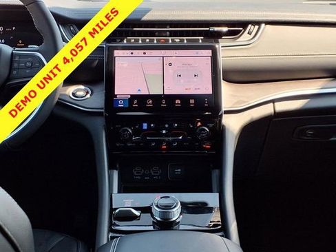 New 2025 Jeep Grand Cherokee L Limited w/ Luxury Tech Group II AWD/4WD image 7