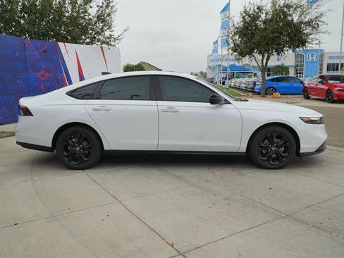 New 2025 Honda Accord SE image 4