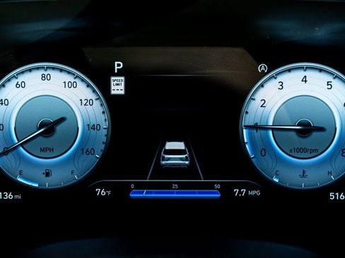 Used 2024 Hyundai Palisade Calligraphy image 12