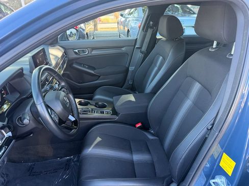 Used 2025 Honda Civic Sport image 12