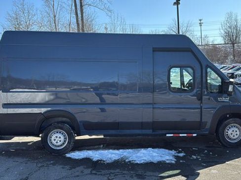Used 2024 RAM ProMaster 3500 FWD image 3