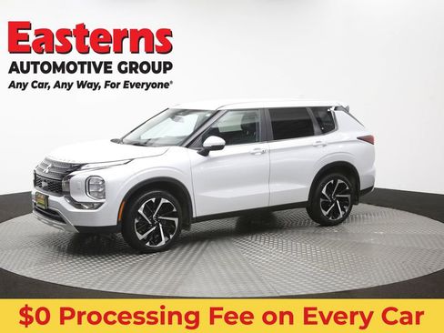 Used 2024 Mitsubishi Outlander SE AWD/4WD image 56