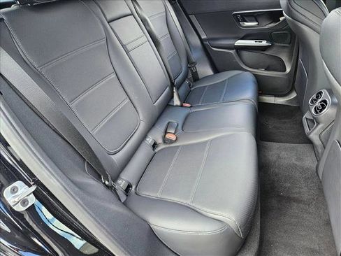 Used 2026 Mercedes-Benz GLC 300 image 18