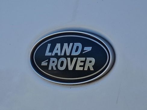 Used 2023 Land Rover Discovery S R-Dynamic image 32