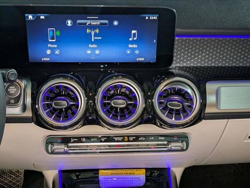 New 2026 Mercedes-Benz GLB 250 image 13