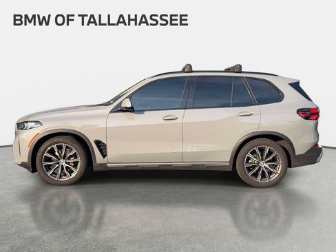 Used 2025 BMW X5 xDrive40i w/ Parking Assistance Package AWD/4WD image 8