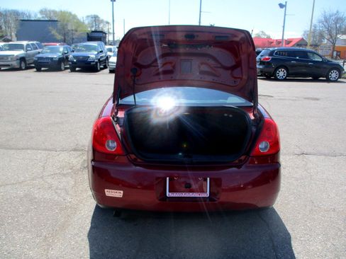 Used 2009 Pontiac G6 Sedan w/ Preferred Package image 6