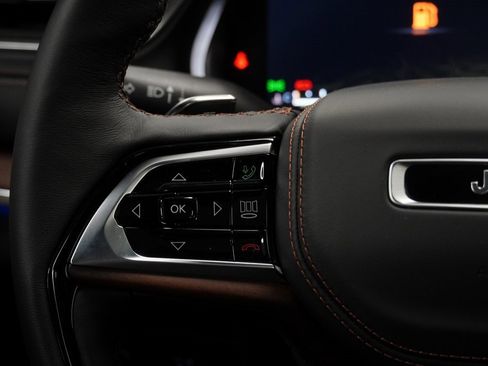 New 2025 Jeep Grand Cherokee L Summit image 27