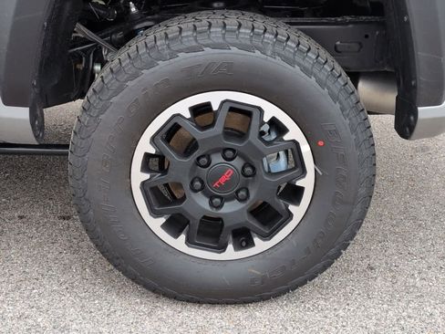 Used 2026 Toyota Tacoma TRD Off-Road AWD/4WD image 11