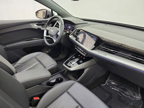 Used 2024 Audi Q4 e-tron Premium Plus w/ Premium Plus image 19