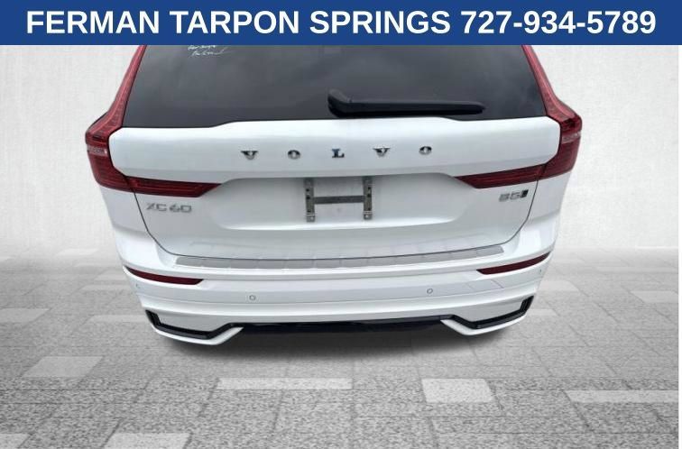 Used 2024 Volvo XC60 B5 Plus AWD/4WD image 5