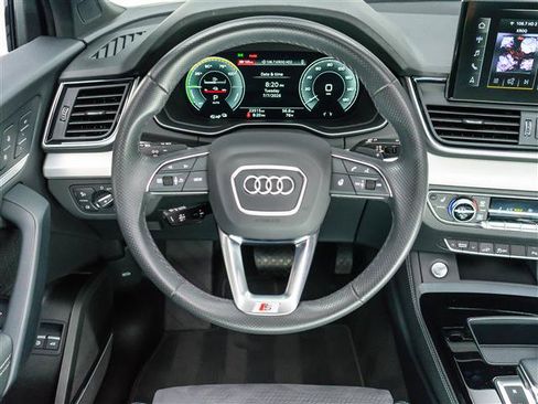 Used 2024 Audi Q5 e Premium Plus w/ Premium Plus Package AWD/4WD image 21