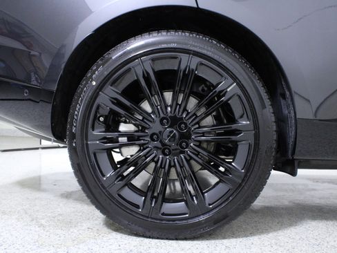 New 2026 Land Rover Range Rover SE image 8