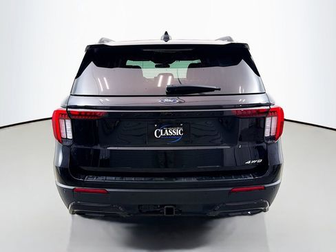 Used 2025 Ford Explorer ST-Line w/ ST-Line Street Pack AWD/4WD image 6