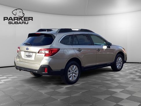 Used 2019 Subaru Outback 2.5i Premium image 5