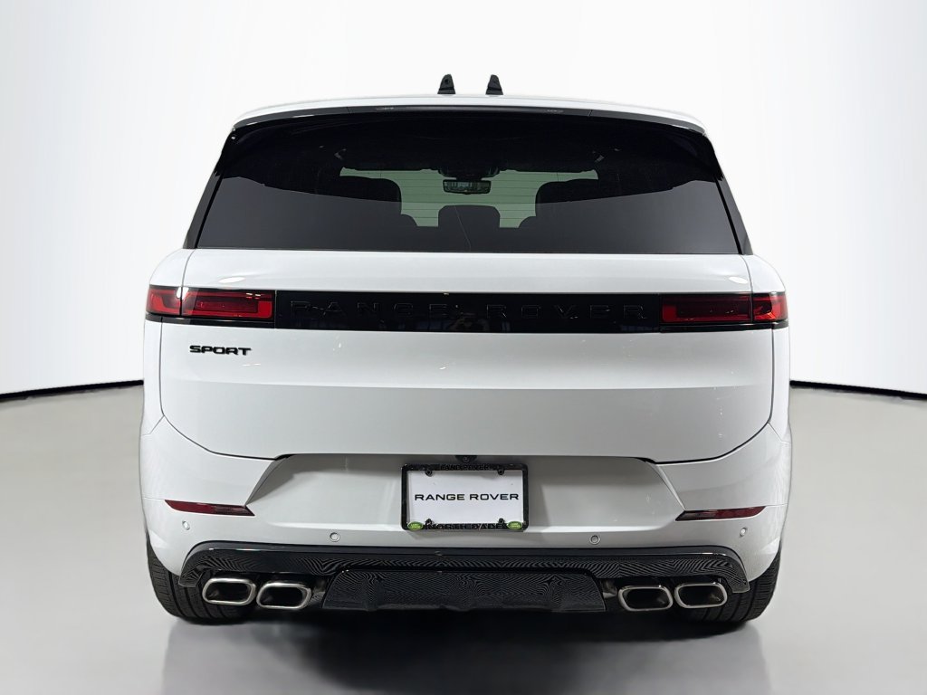 New 2026 Land Rover Range Rover Sport Dynamic SE AWD/4WD image 6