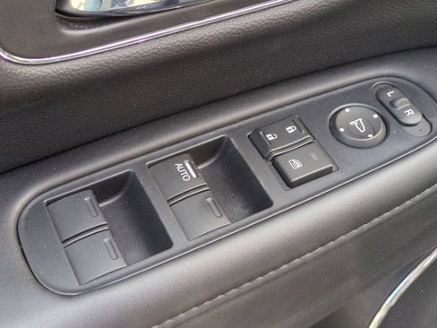 Used 2019 Honda HR-V EX-L image 11