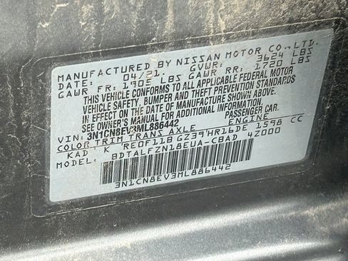 Used 2021 Nissan Versa SV image 14