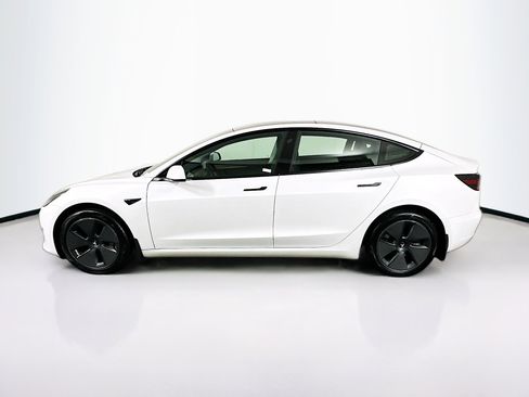 Used 2023 Tesla Model 3 Standard Range image 4