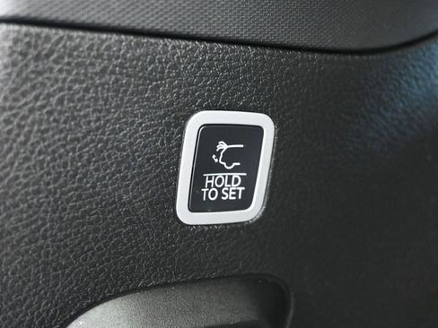 Used 2022 Jeep Wagoneer Series III RWD image 41