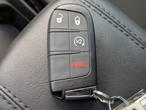 New 2026 Jeep Compass Latitude image 25