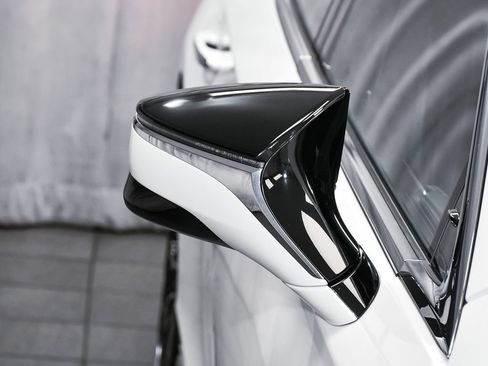 Used 2022 Lexus LS 500h AWD w/ Luxury Package image 79