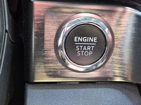 Used 2023 Ford F250 Lariat AWD/4WD image 28
