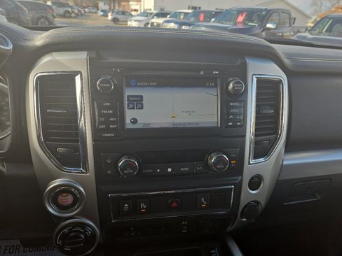 Used 2017 Nissan Titan PRO-4X image 21