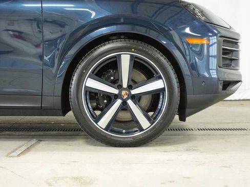 New 2026 Porsche Cayenne Coupe AWD/4WD image 43